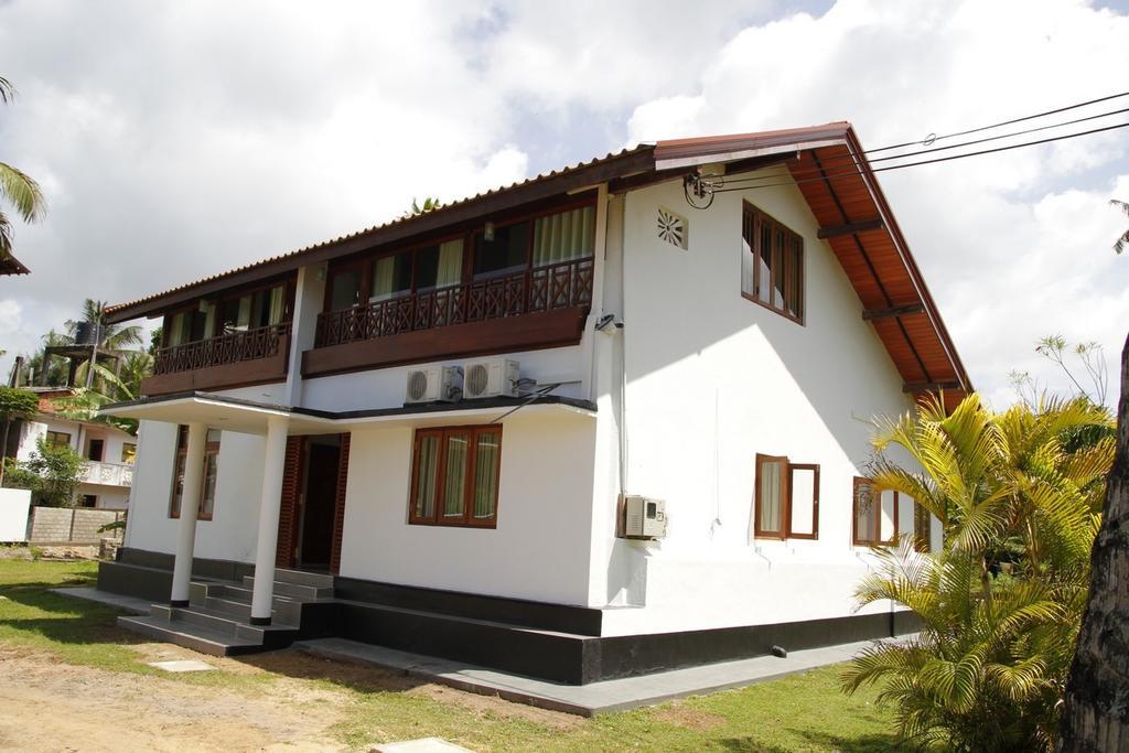 מטרה Acquabey Surf Villa מראה חיצוני תמונה